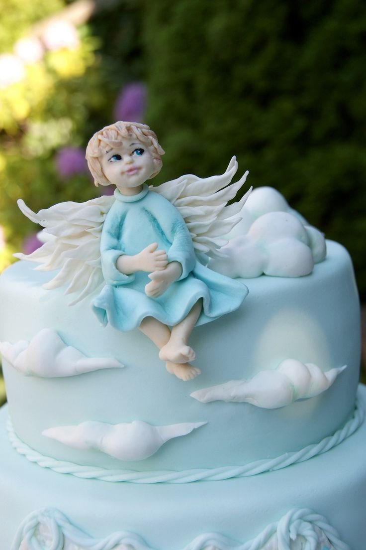 Украшение торта ангелом