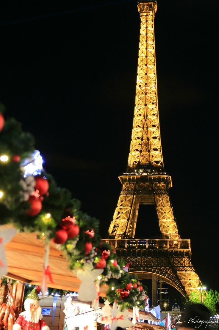 Эйфелева башня Рождество