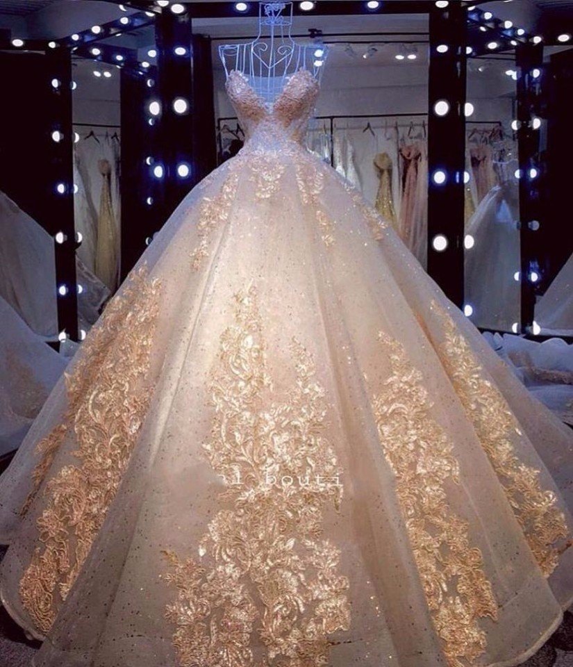 Блестящее свадебное платье