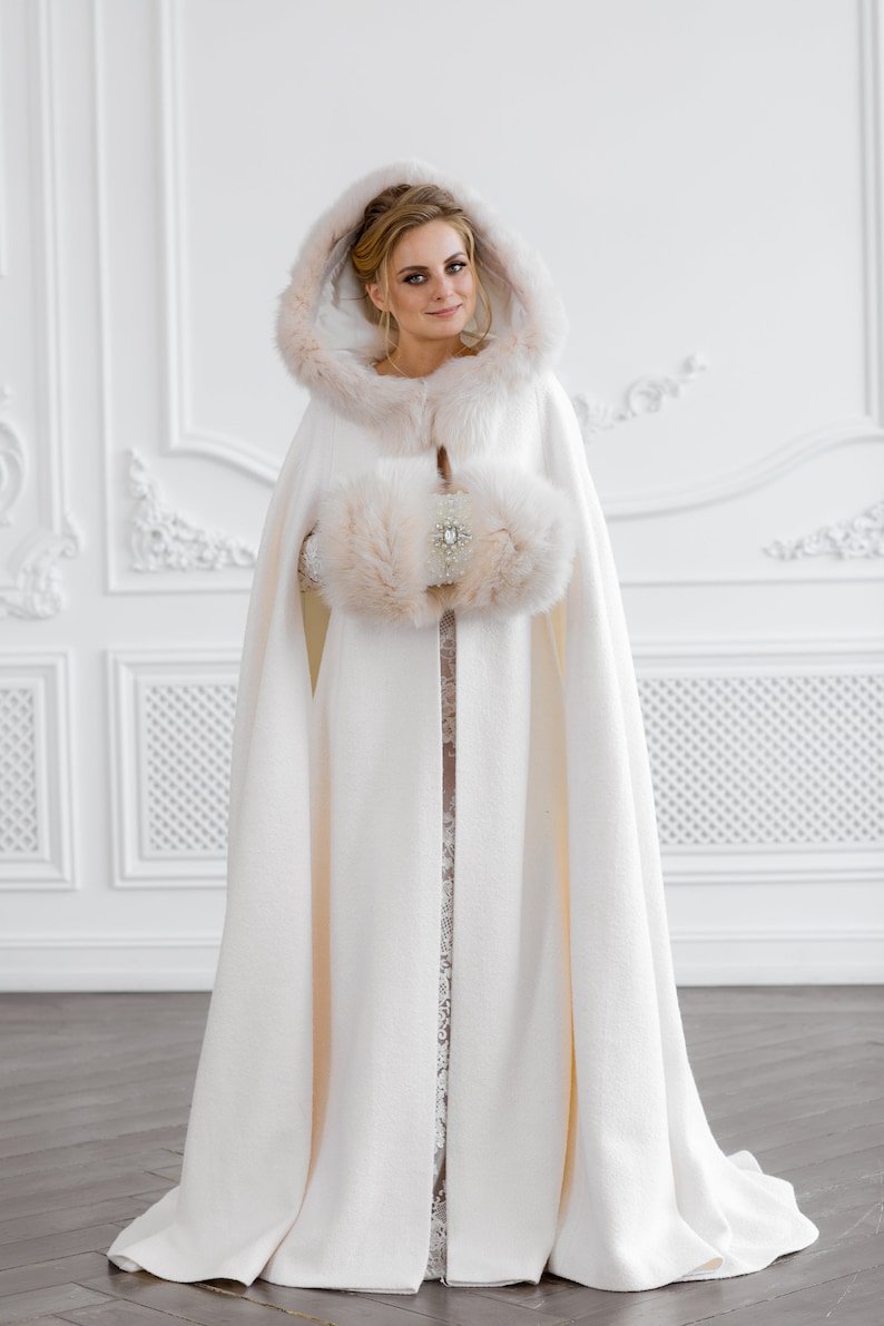 Невеста в пальто