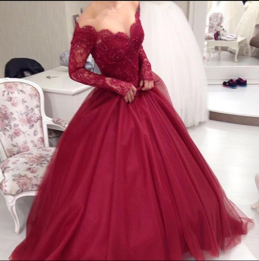 Красное платье Эстетика