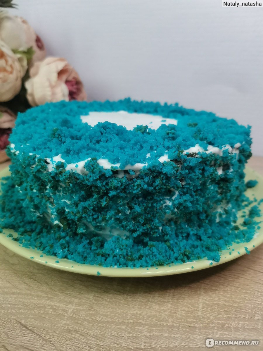 Торт с голубыми коржами
