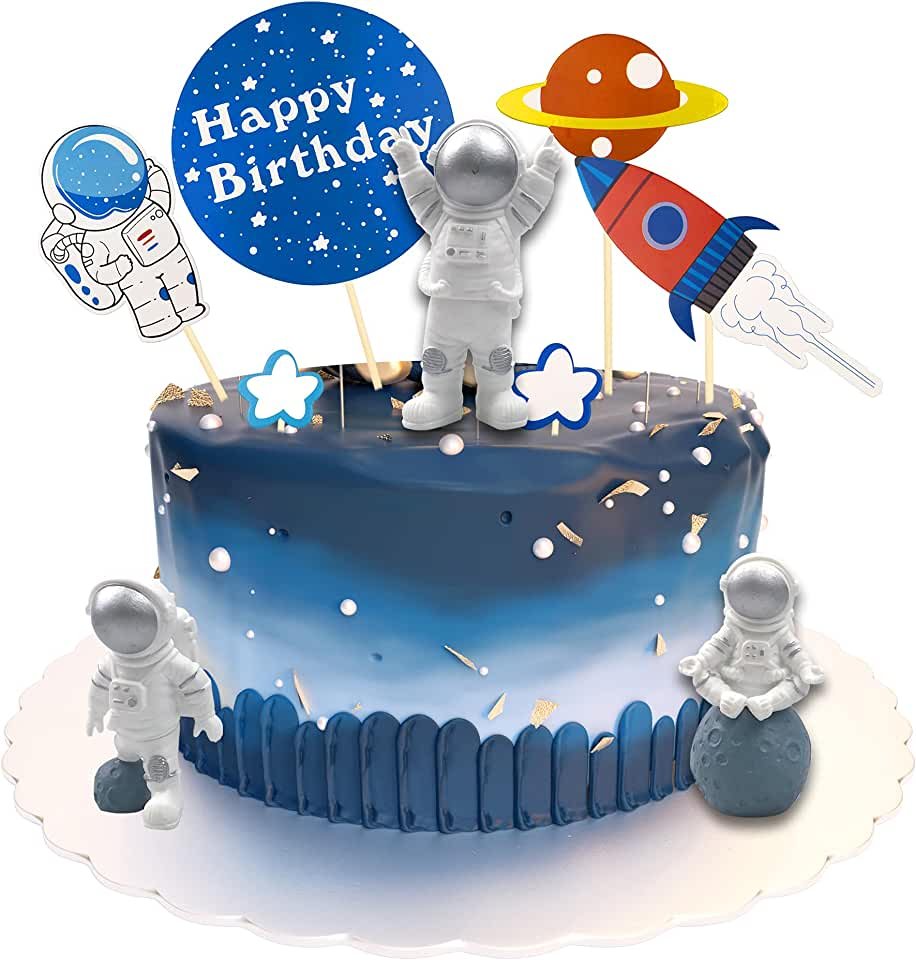 Astronaut Cake with Wall