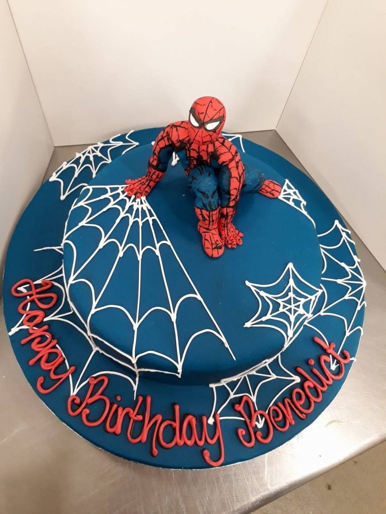 Торт человек паук и Гвен