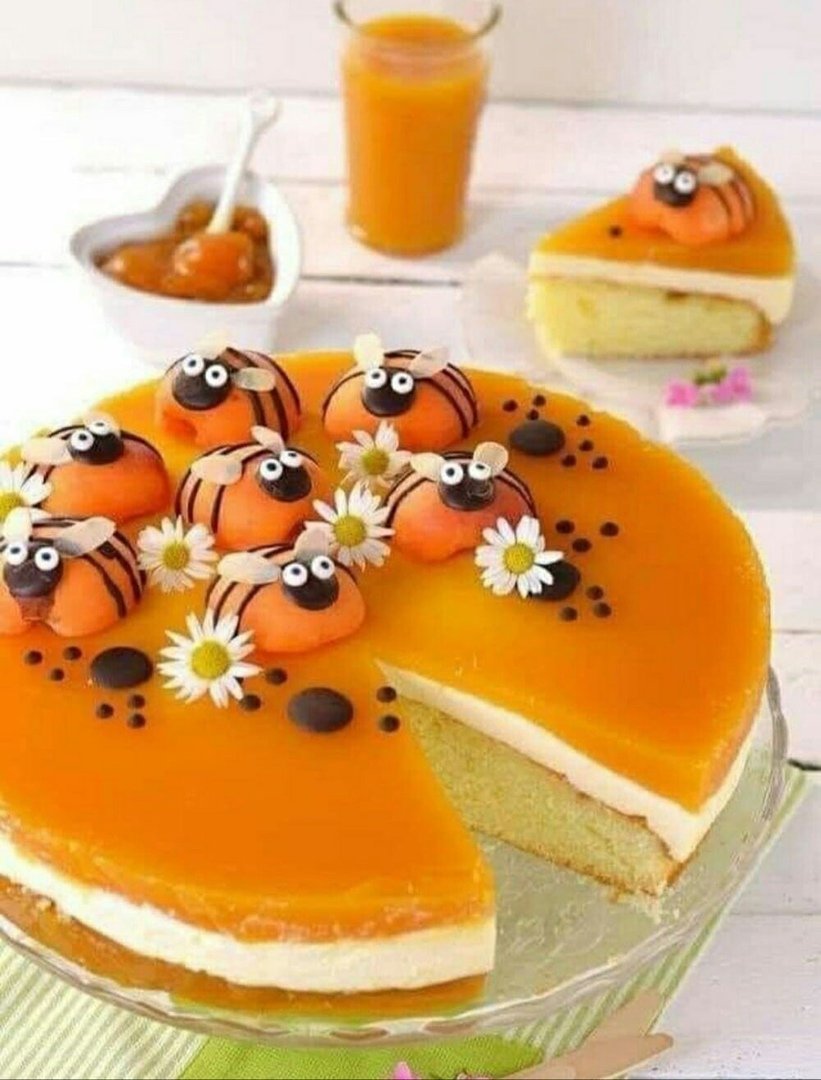Украшение торта абрикосами