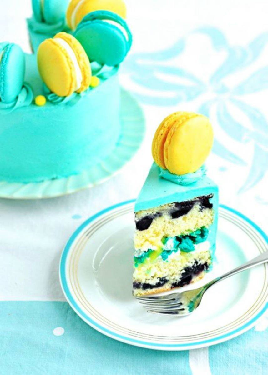 Торт в желто голубом цвете