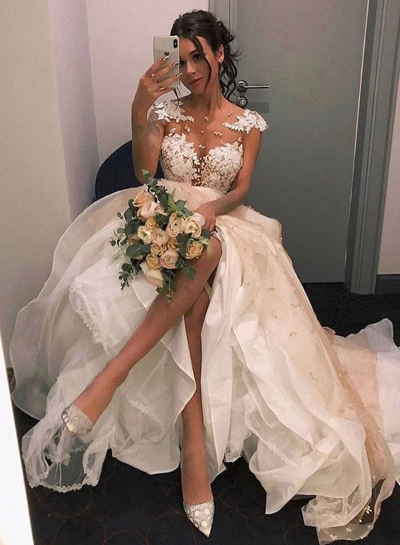 Селфи в свадебном платье