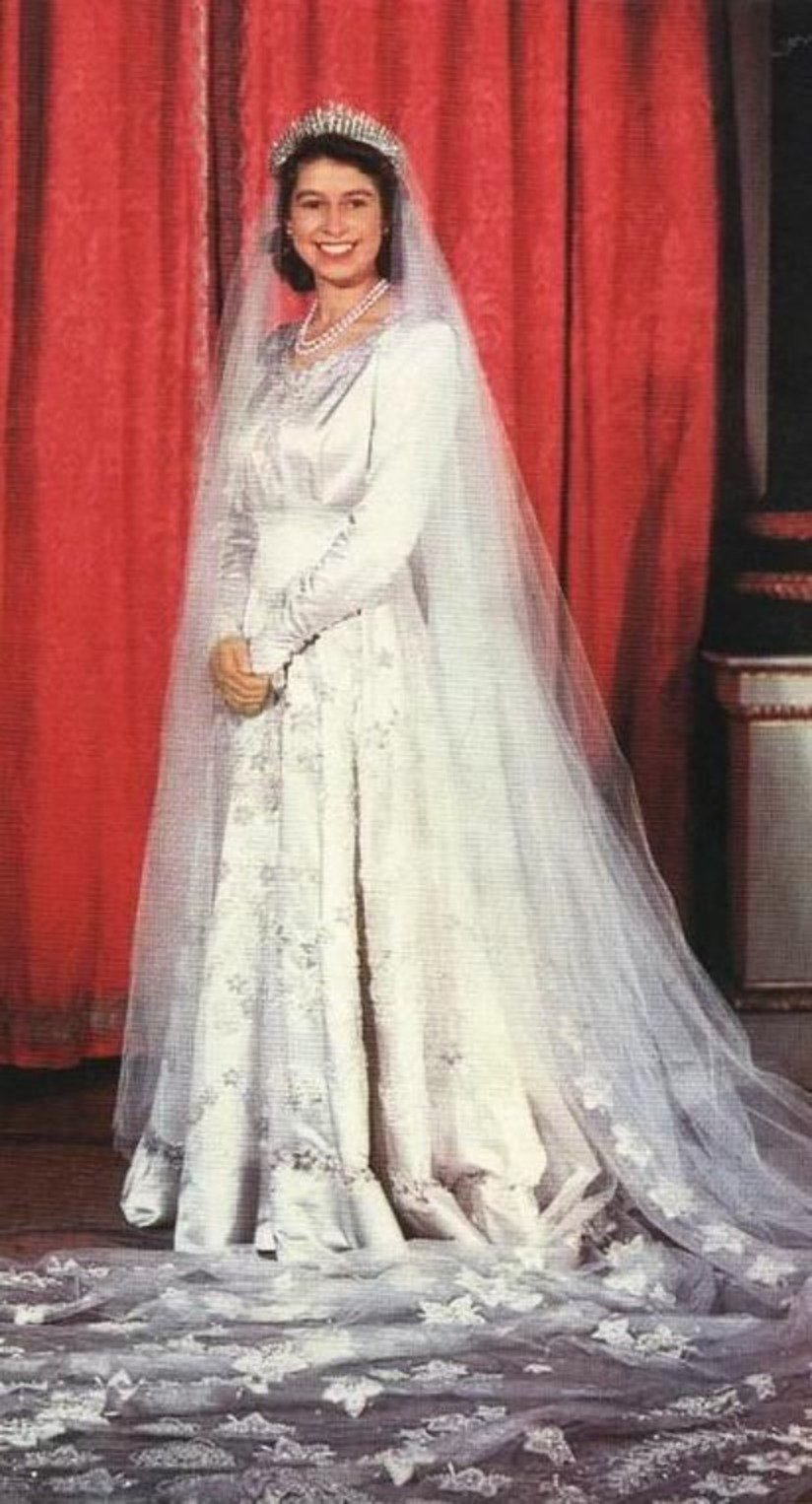Свадебное платье Елизаветы 2 и Беатрис
