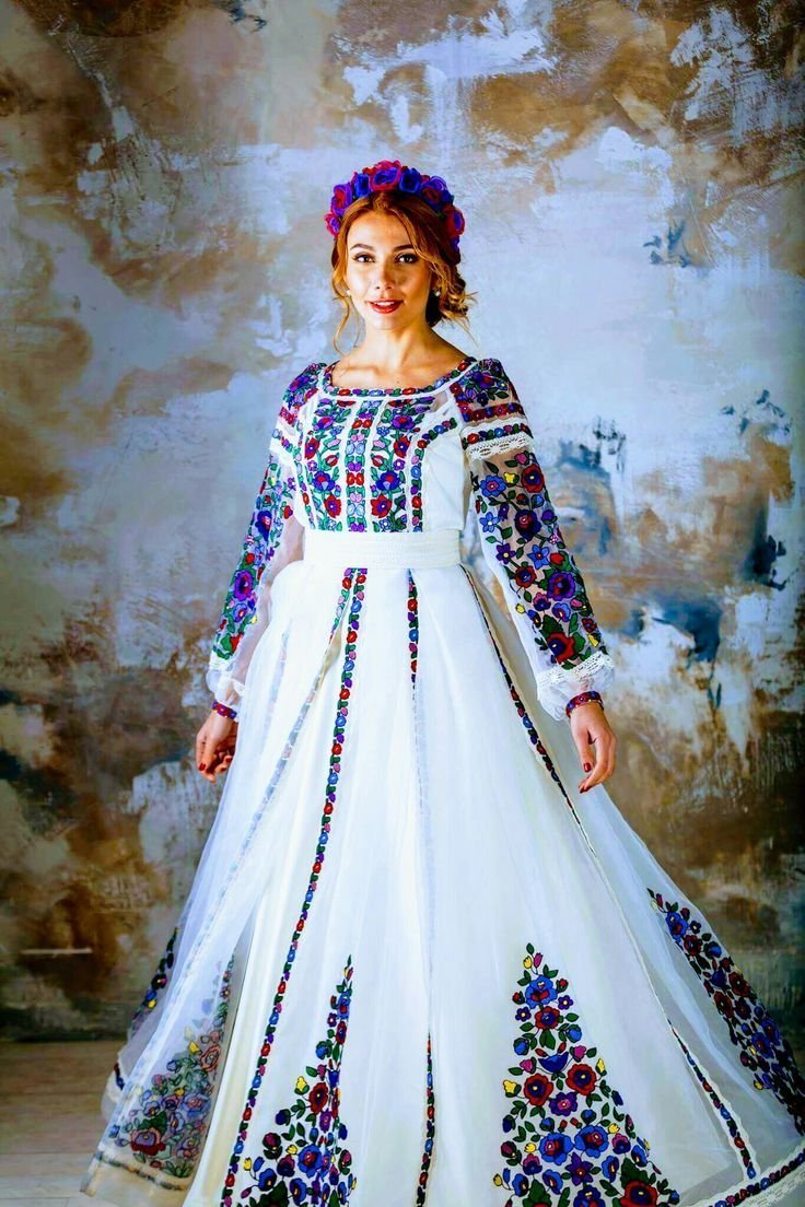 Русское народное свадебное платье с кокошником