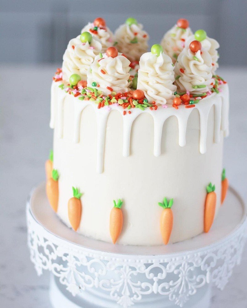 Украшение морковного торта на день рождения