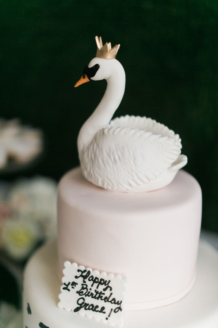 Лебединое озеро торт на свадьбу