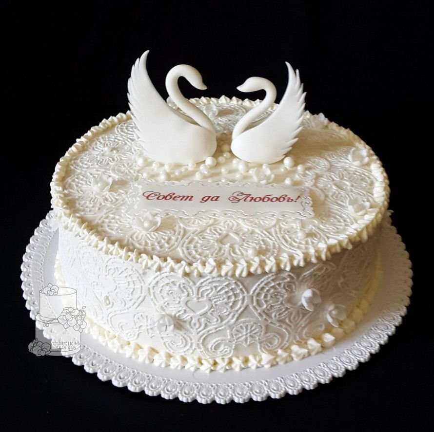 Белый свадебный торт одноярусный