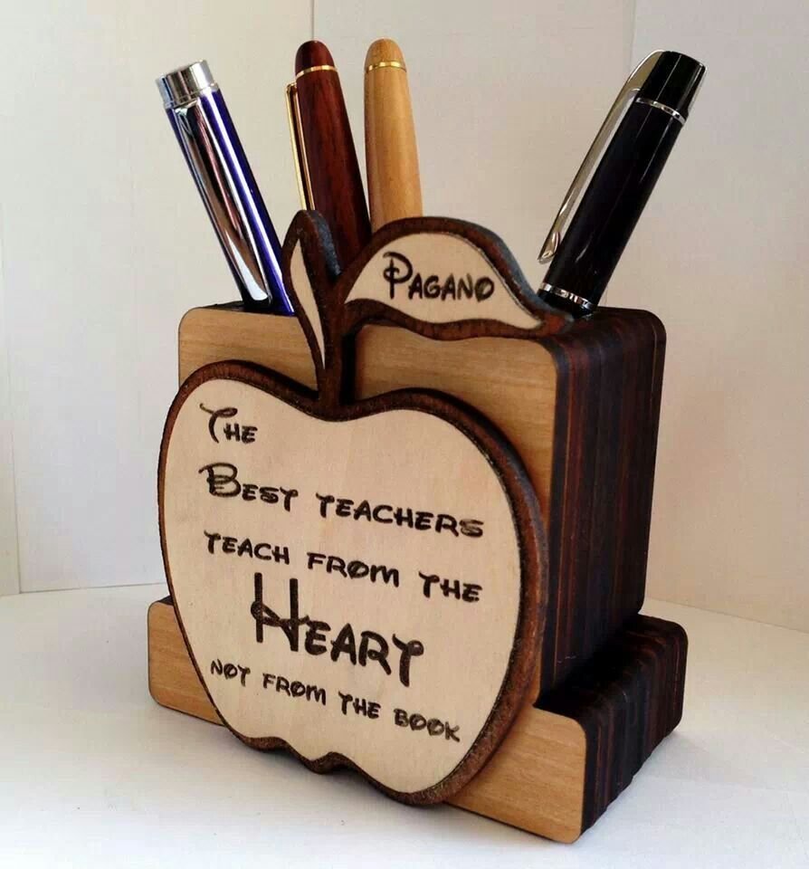 Ручка с гравировкой в подарок учителю