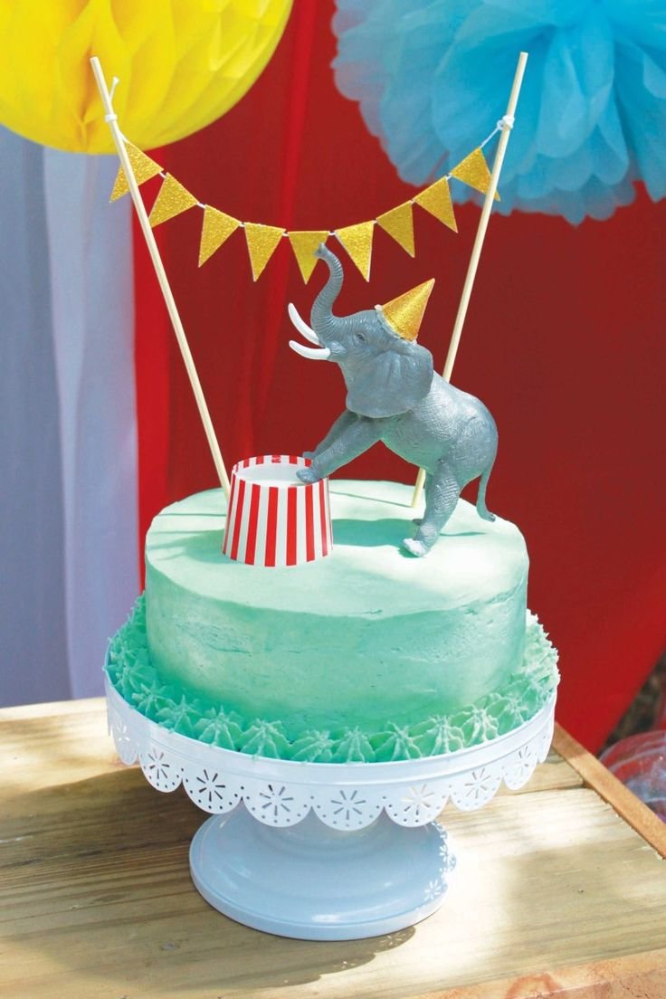 Торт в цирковом стиле