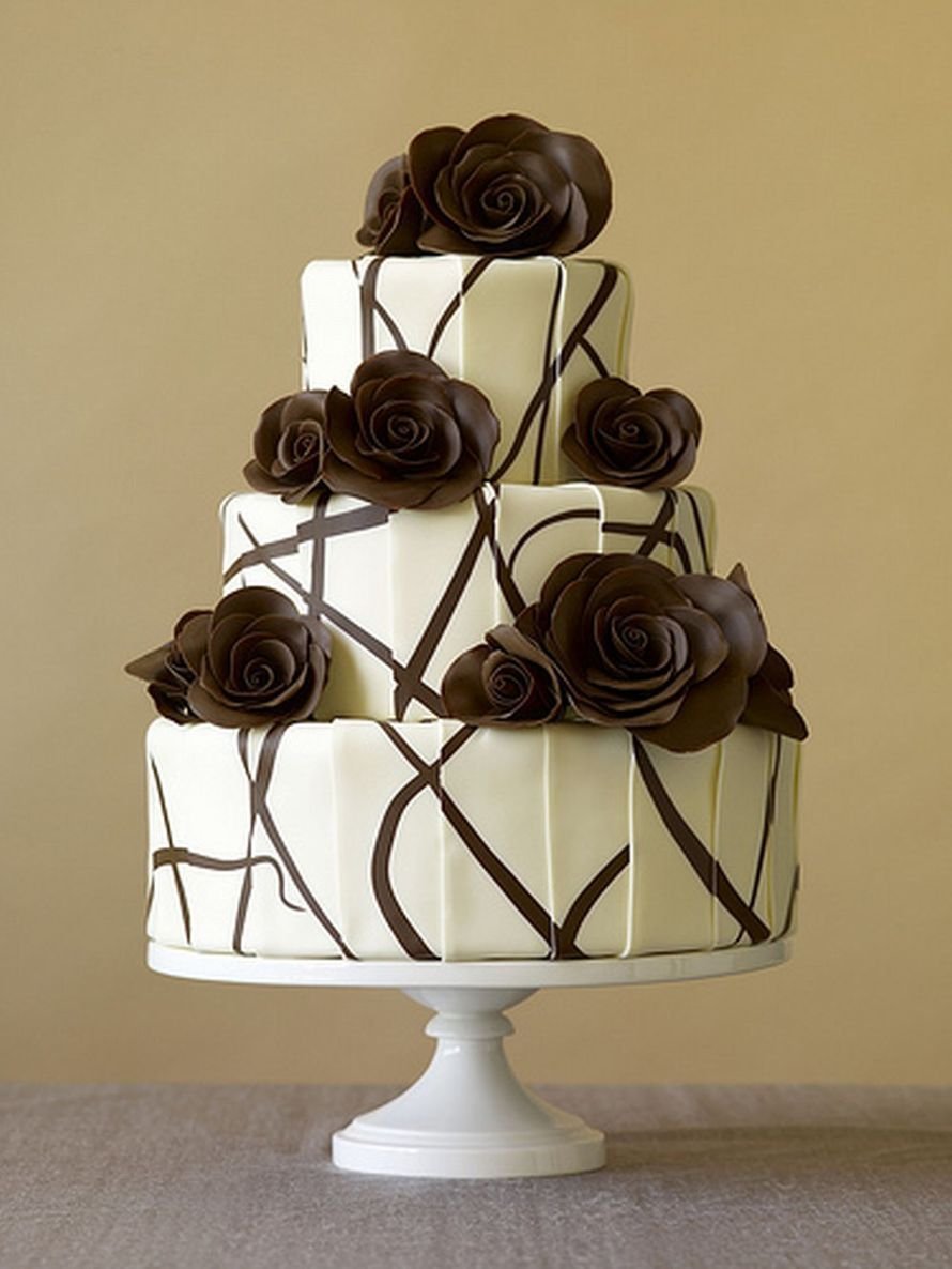 Торт в коричневом цвете