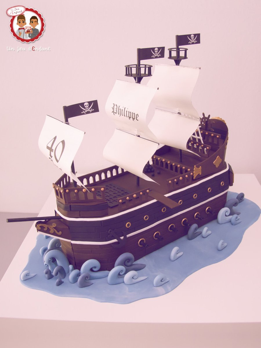 Торт в форме корабля