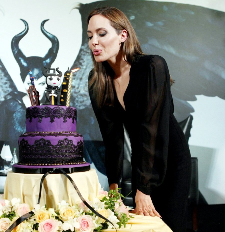 День рождения Анджелины Джоли