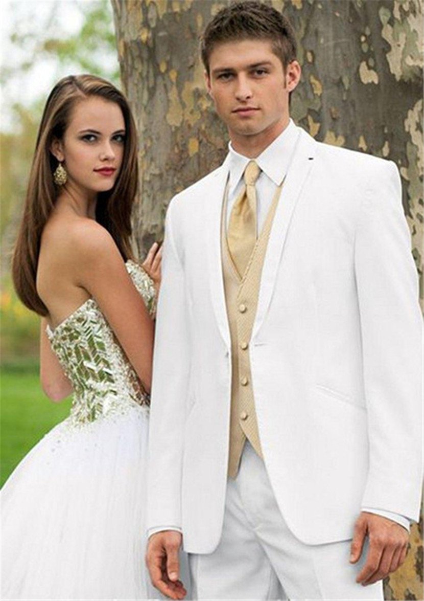 Свадебный костюм мужской белый