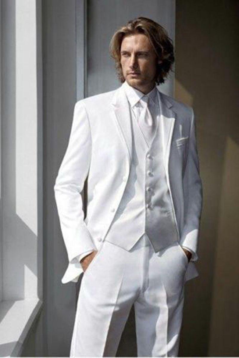 Белый костюм