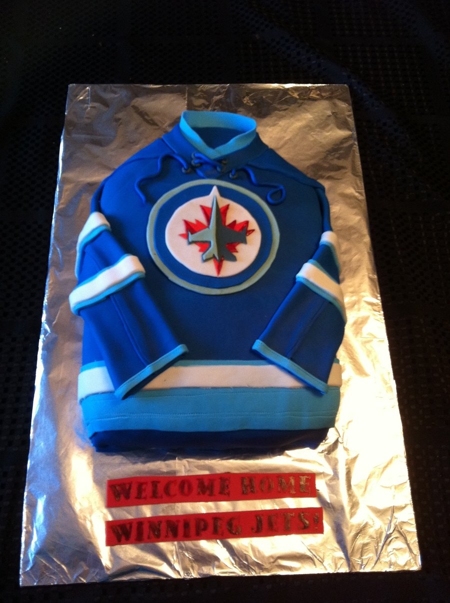 Торт с хоккейным свитером