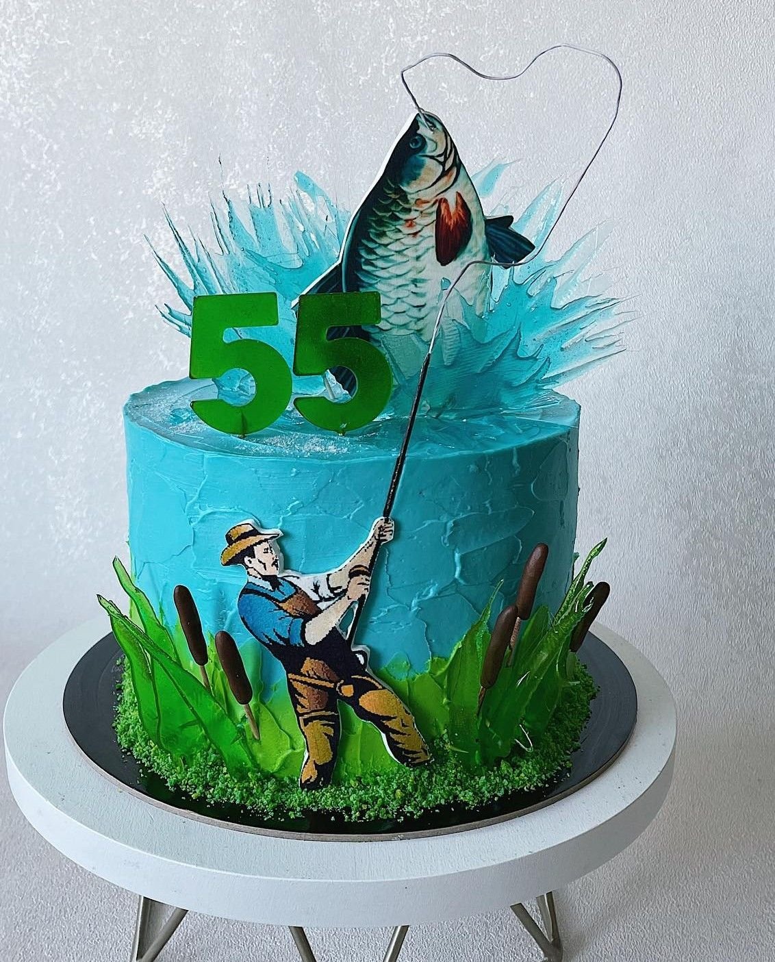 Очень красивый торт рыбаку