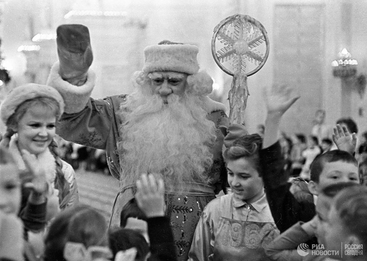 Новый год 1940. Дед Мороз и Снегурочка в Советском Союзе. Советский новый год.