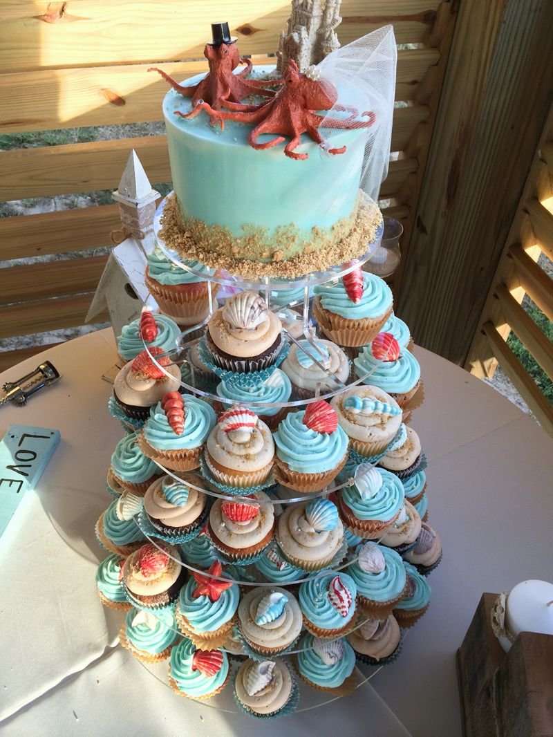 Свадебный торт капкейки в морском стиле
