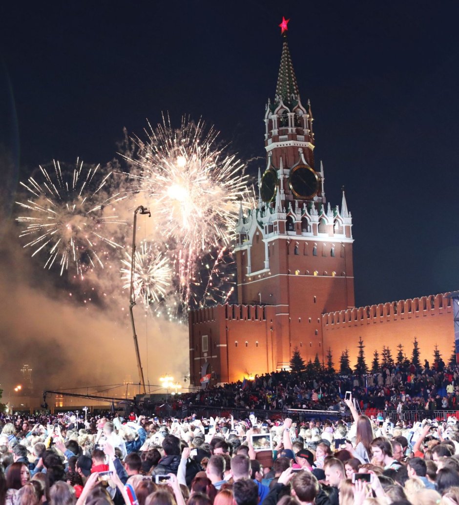 Праздник на красной ПЛОЗАД
