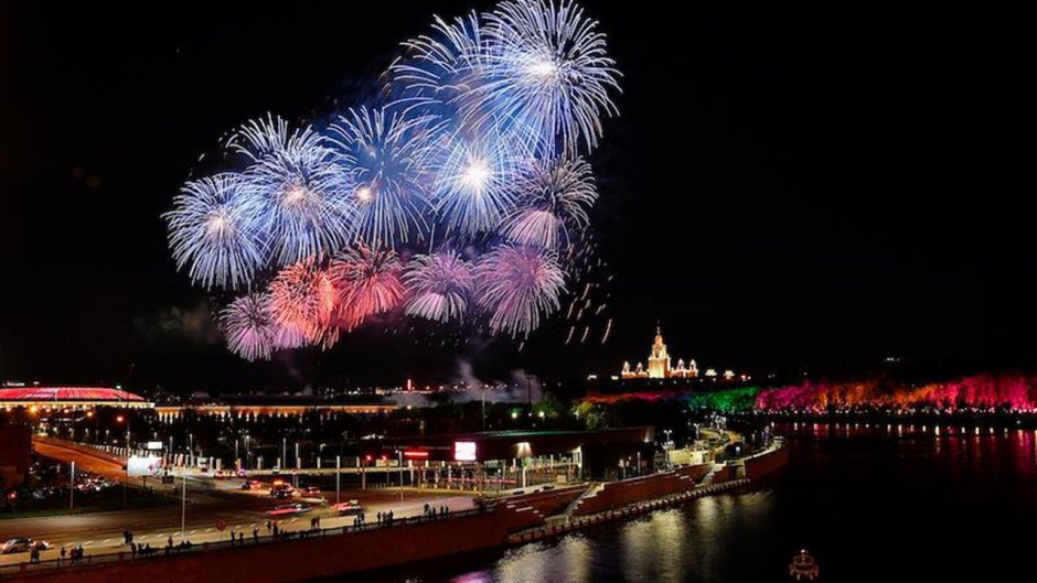 Салют в Москве