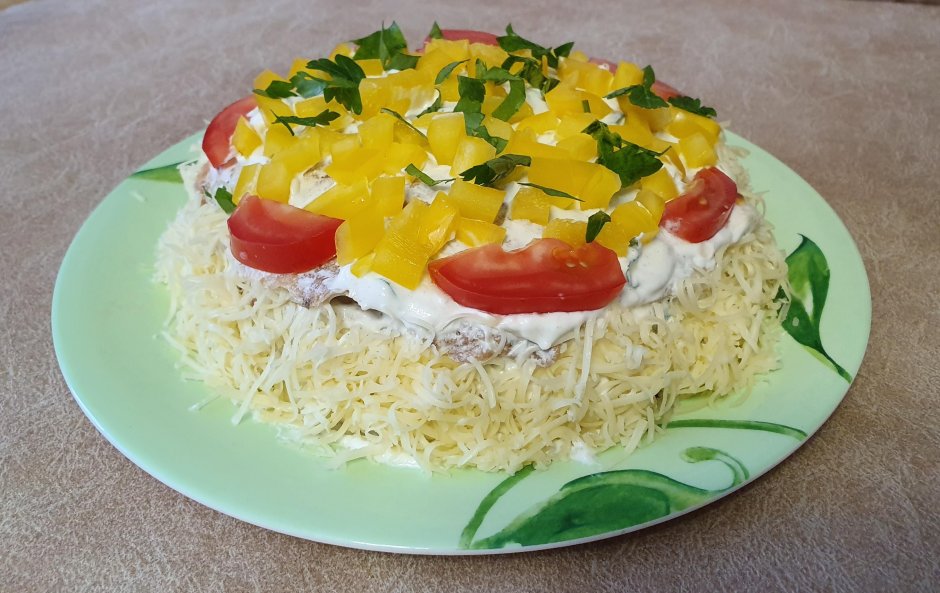 Кабачковый торт с помидорами и чесноком