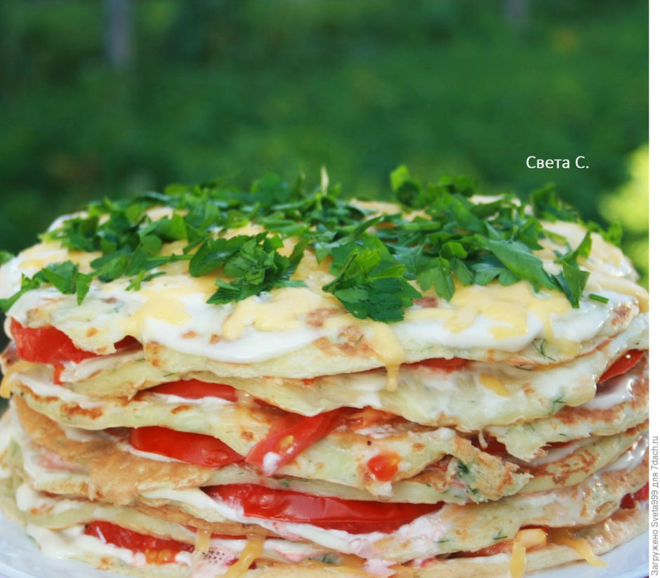 Печеночный тортик с помидорами