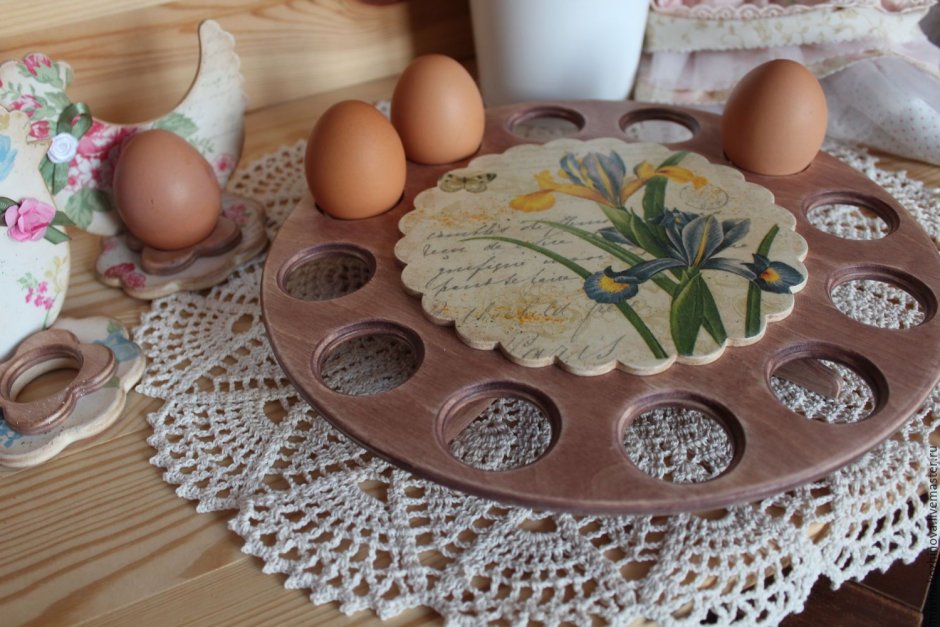 Подставка для кулича и яиц