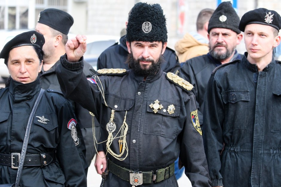 Болельщицы сборной Албании