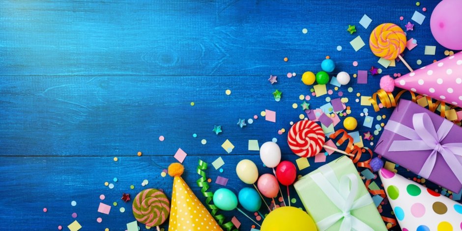 Happy Birthday на белом фоне