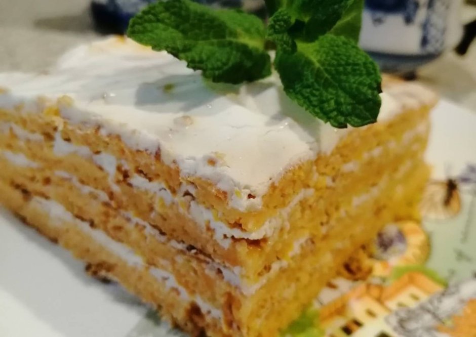 Украшение морковного торта