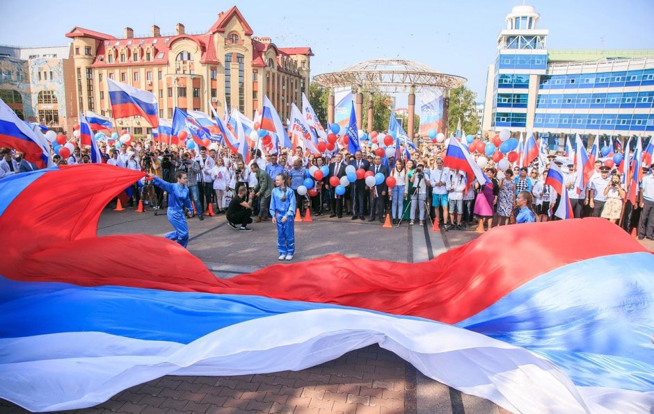 С праздником Первомая