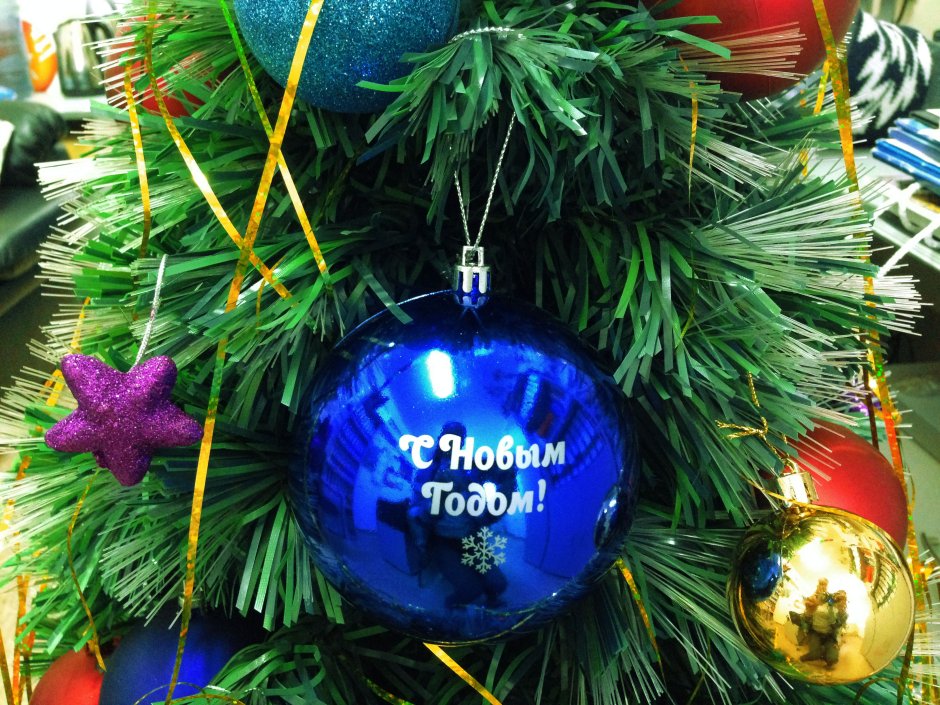 Новогодние игрушки с логотипом