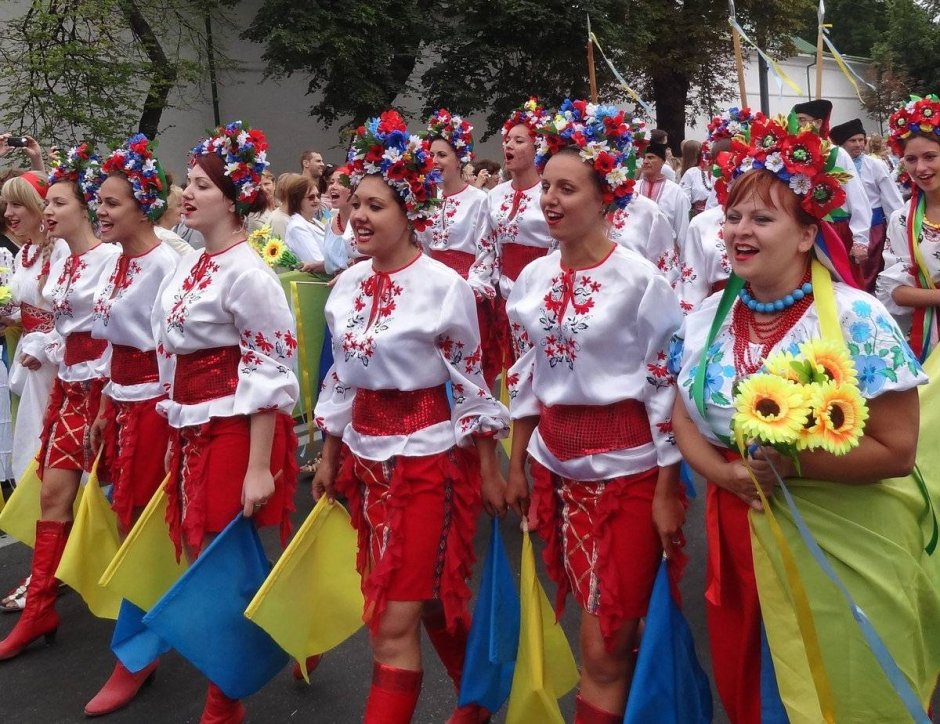 Парад вышиванок