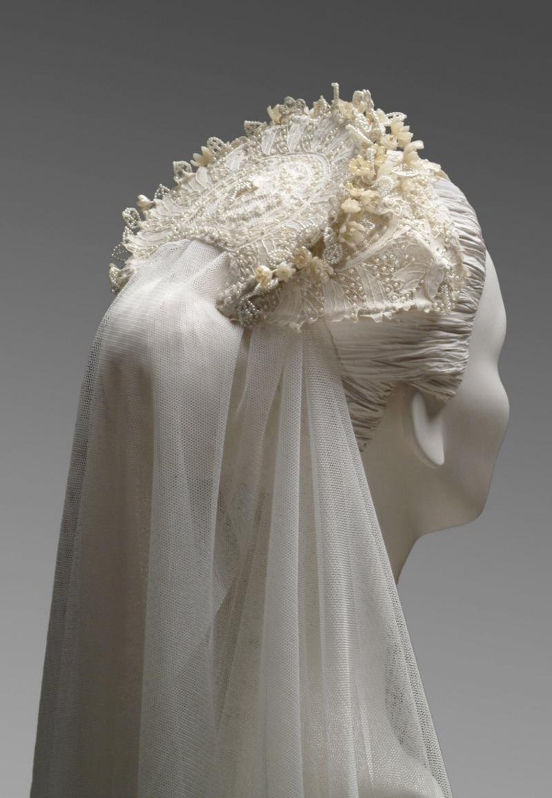 Wedding Dress sideway Painting Skeleton