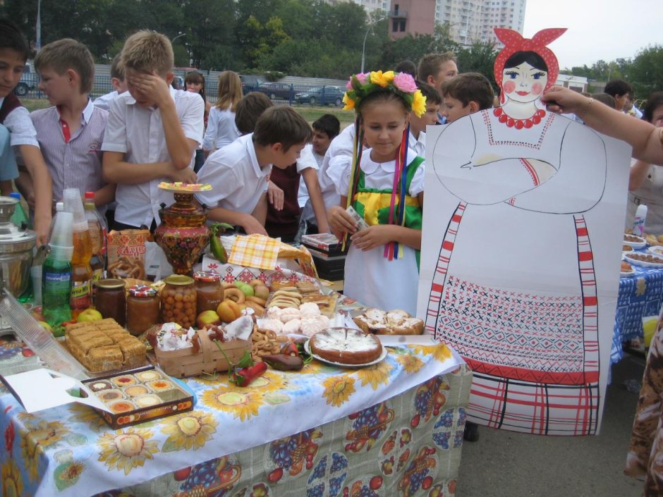 Стол для ярмарки