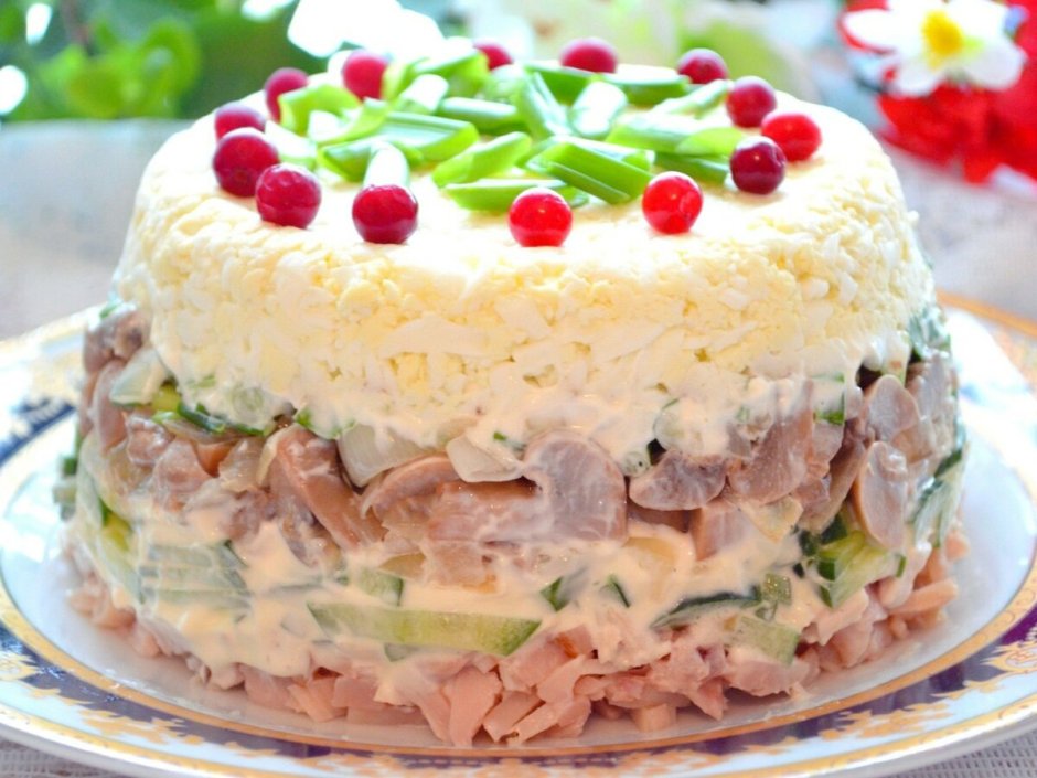 Салат Ирина с копченой курицей