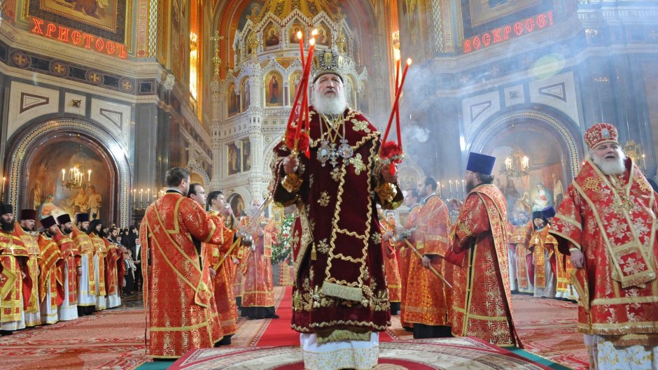 Пасхальное богослужение в храме Христа Спасителя
