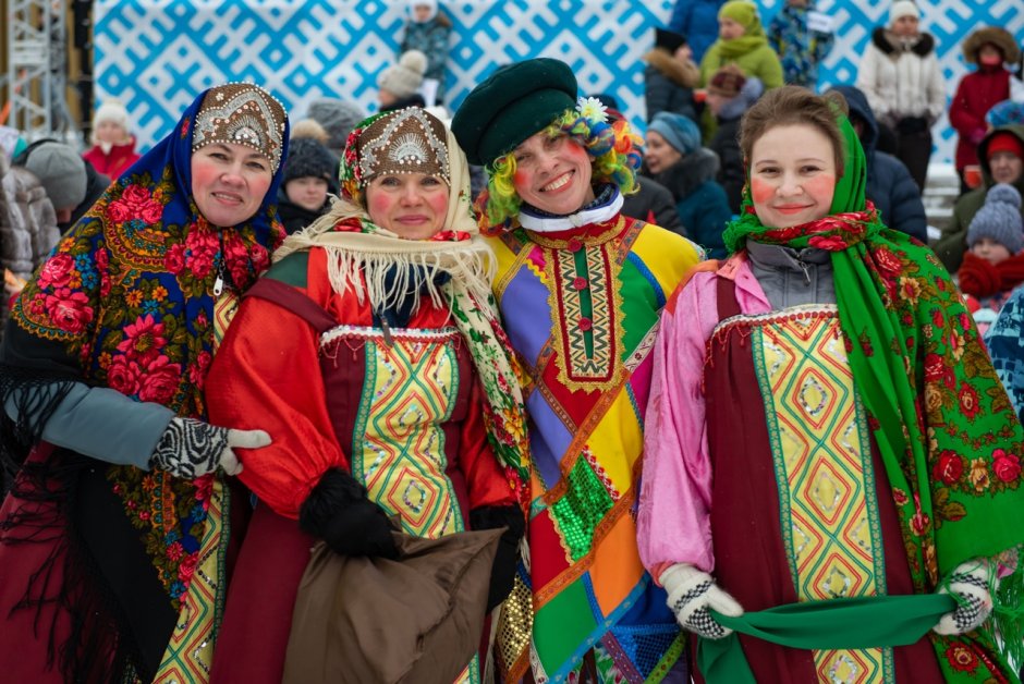 Масленица дети с блинами
