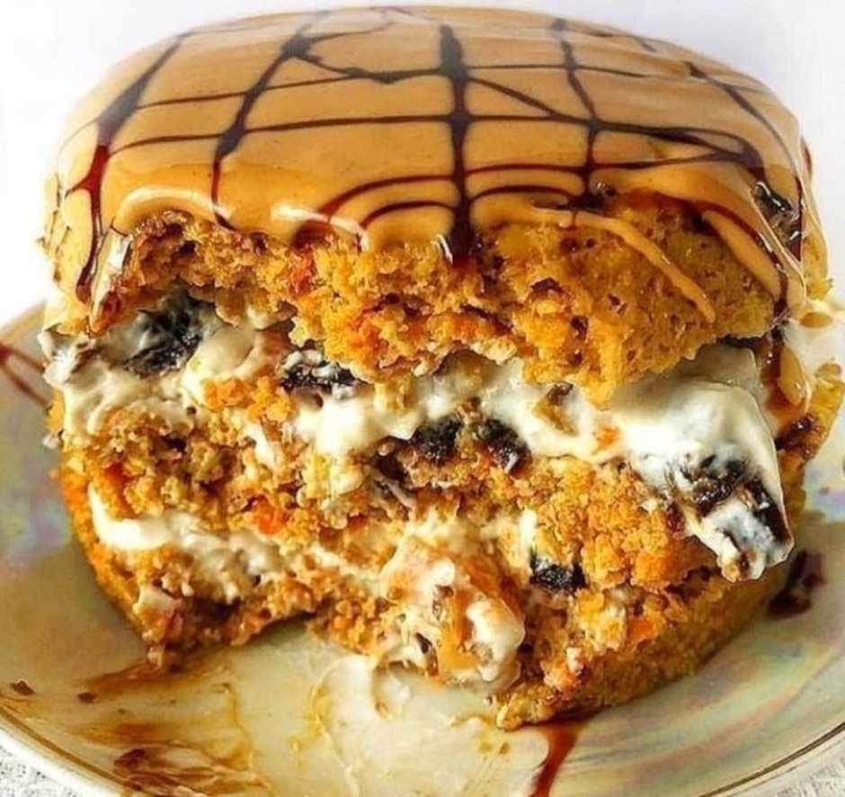 Морковный торт с черносливом