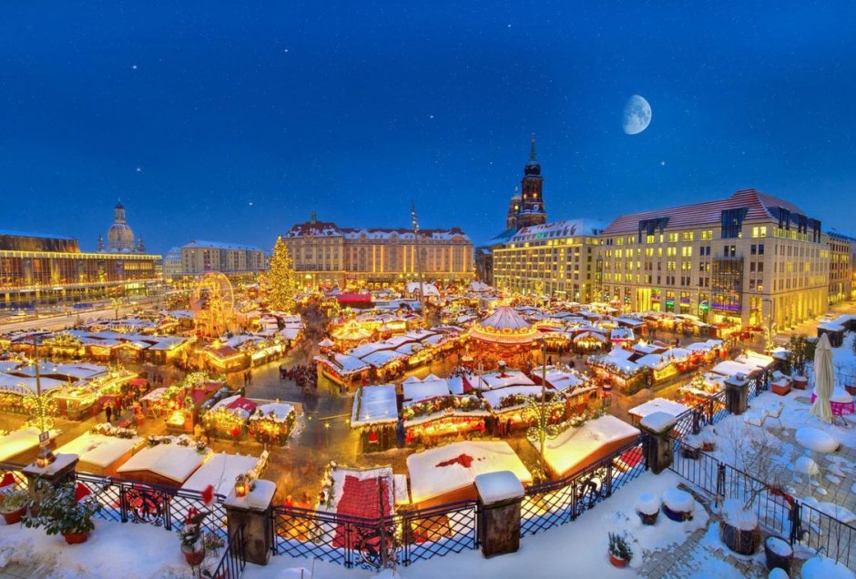 Дрезден, Германия — Штрицельмаркт