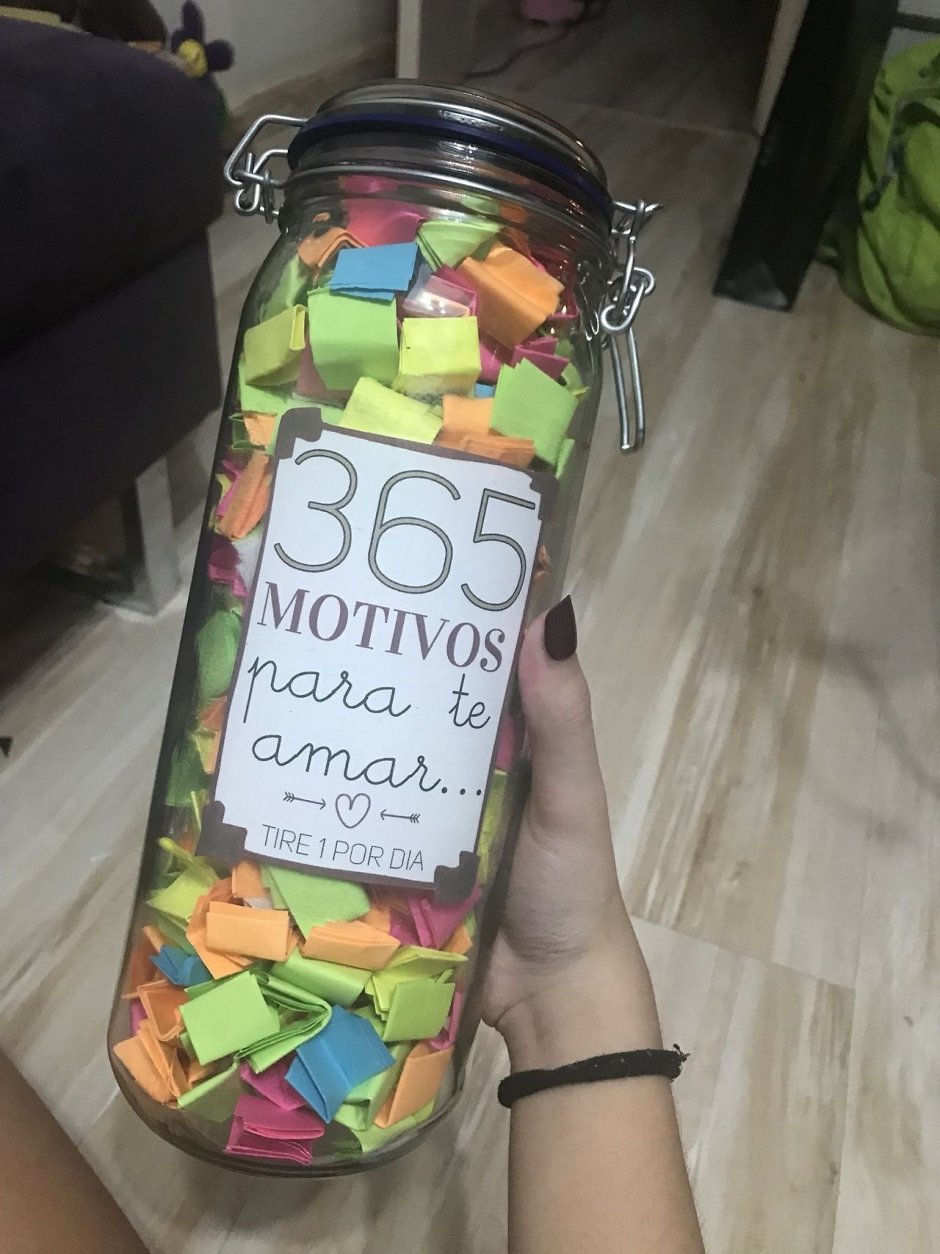 Прикольный подарок подруге