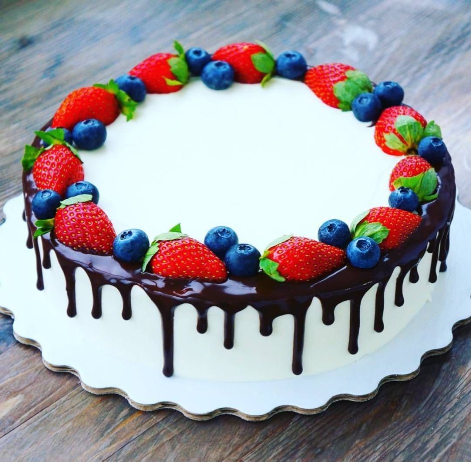 Торт красный бархат сердечком