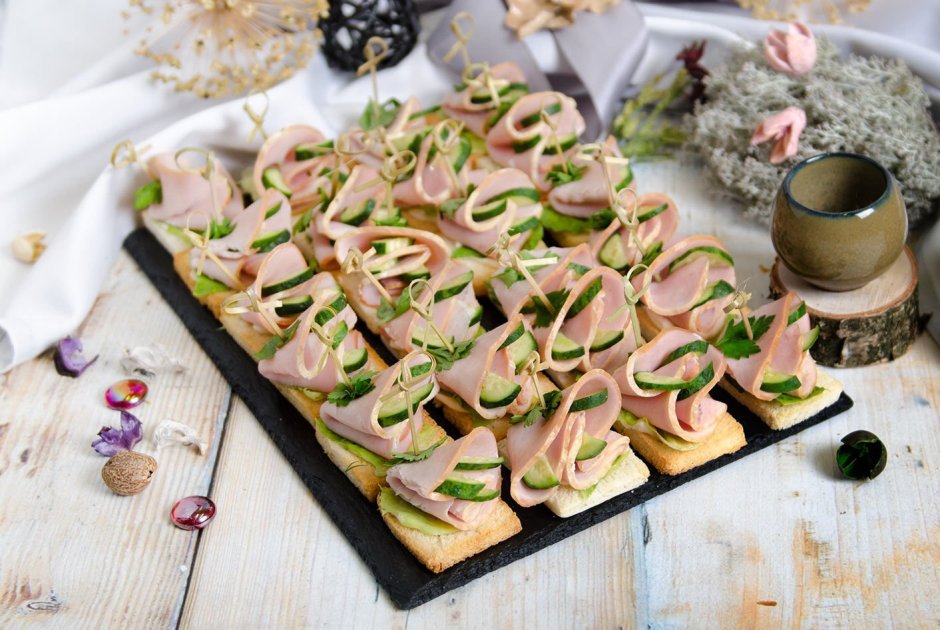 Фуршетные закуски на праздничный стол