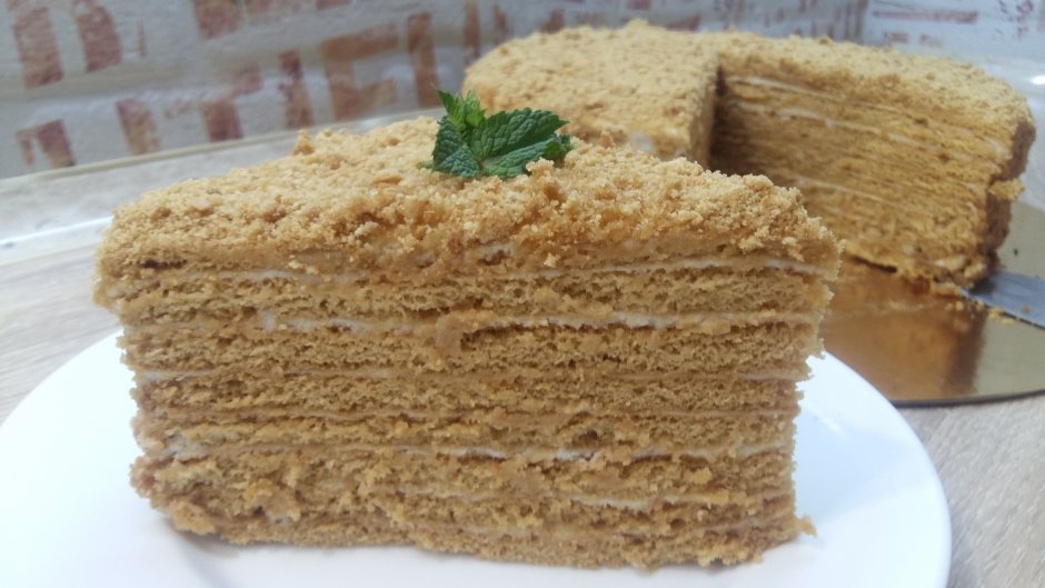 Медовик с орехами