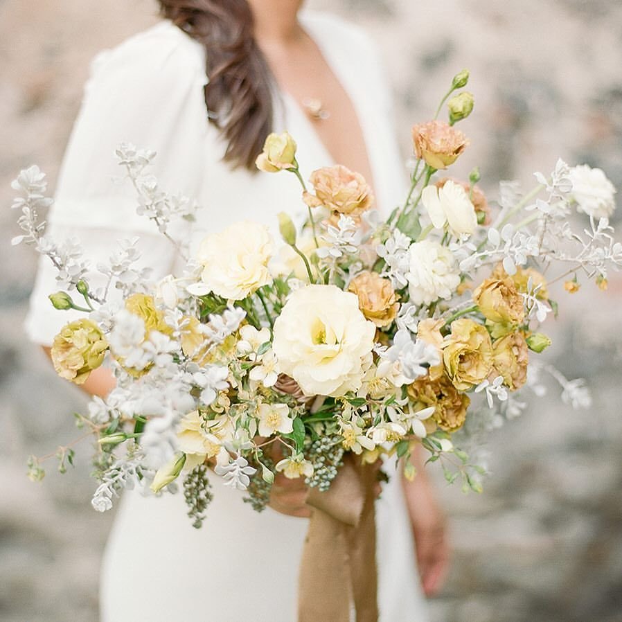 Nicole Bridal гиф